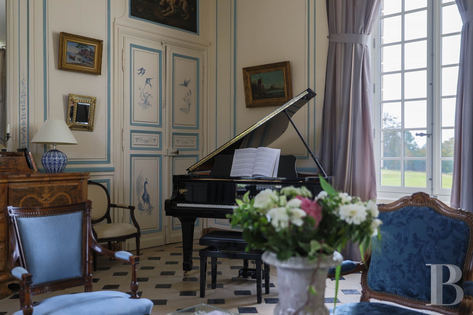 A 17th century chateau dedicated to the splendour of the modern day in Calvados, Normandy - photo  n°10